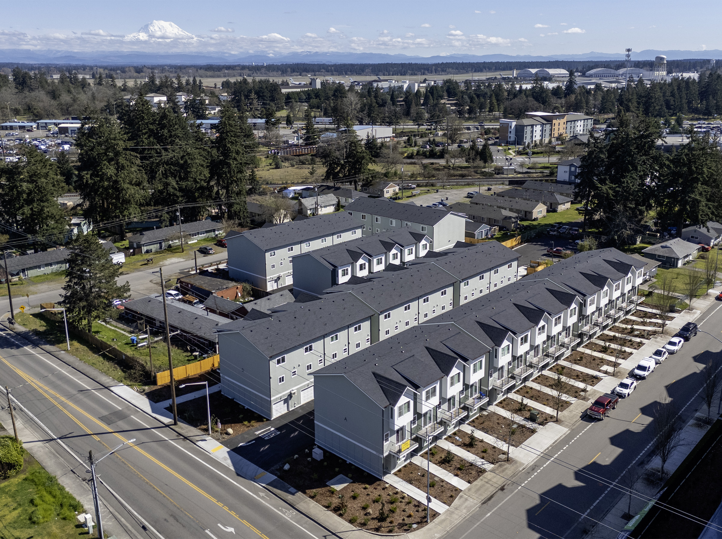New Townhomes Steps from Lakewood Station — townhome community